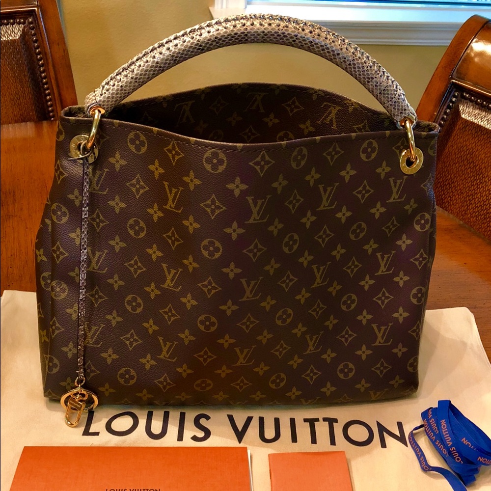 Authentic Louis Vuitton Artsy Exotic Ayers